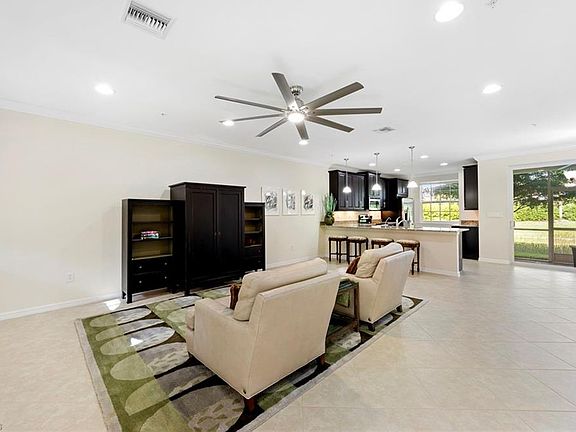 4th image of 23560 Alamanda Dr Unit 102