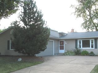2717 Sweetbriar Dr, Sandusky, OH