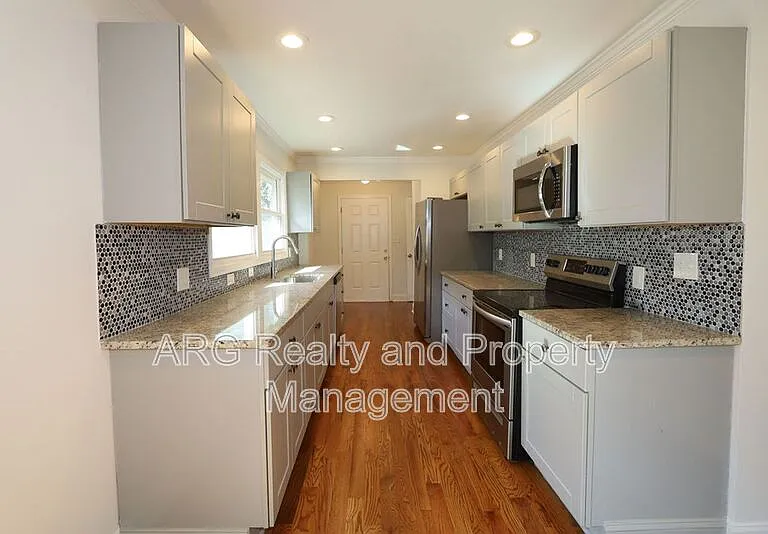 1095 Ira St SW — Photo 40