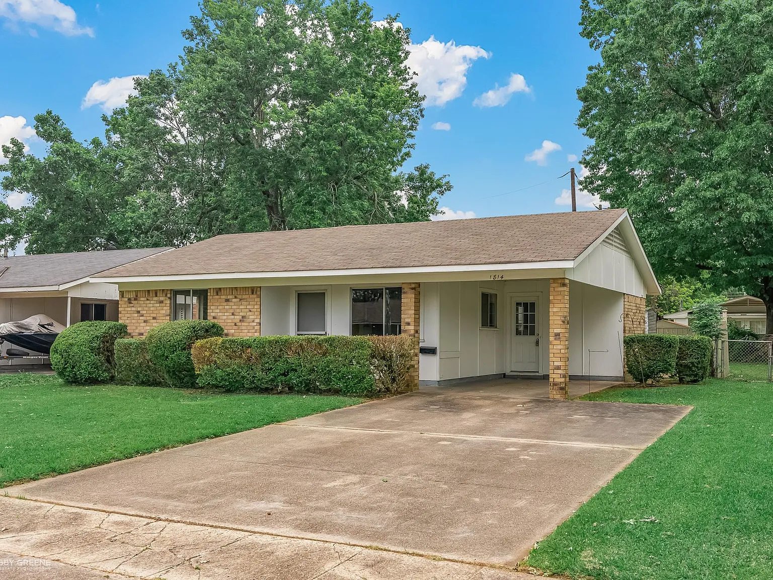 3 bed, 1.5 bath, 1168 sqft, $1,400 — Photo 2
