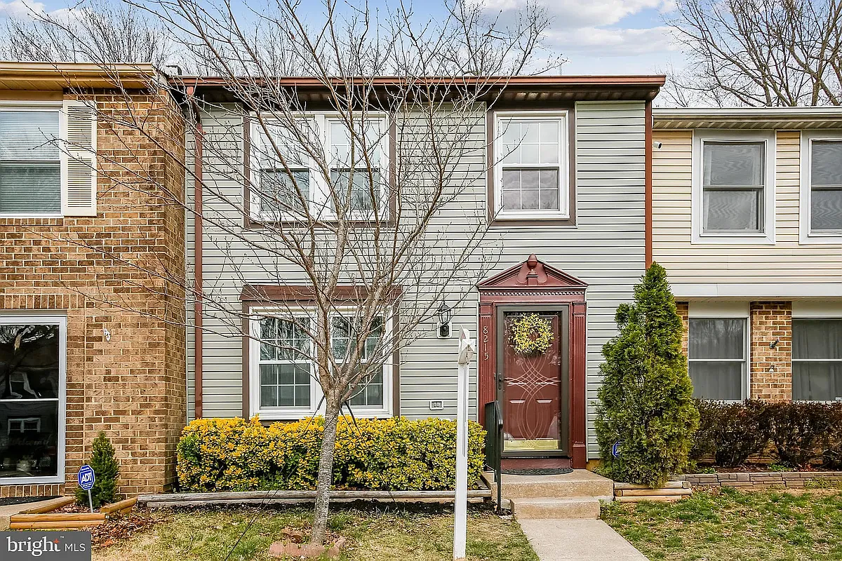 Building Photo - 8215 Claremont Woods Dr