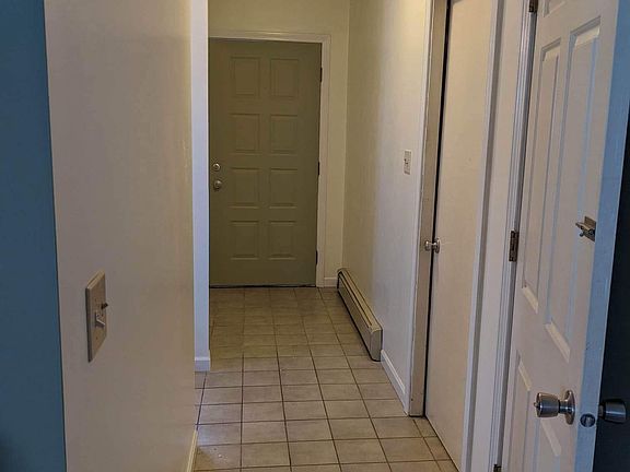 5th image of 11 Henderson Pl