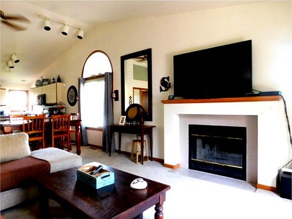 4th image of 5971-5973 Apawamis Way E