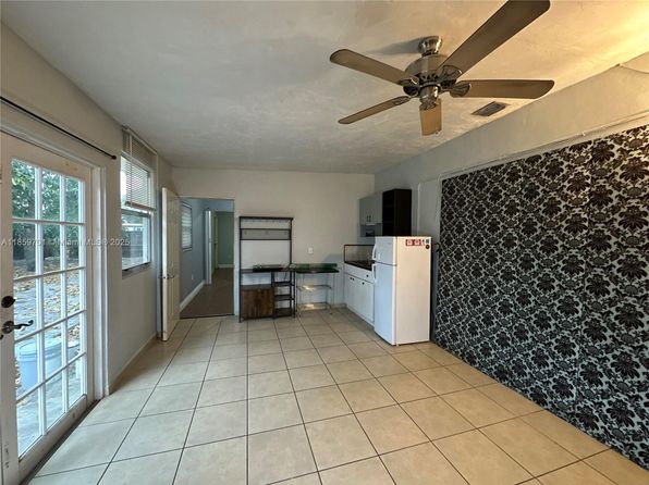 16901 NW 51st Pl #B