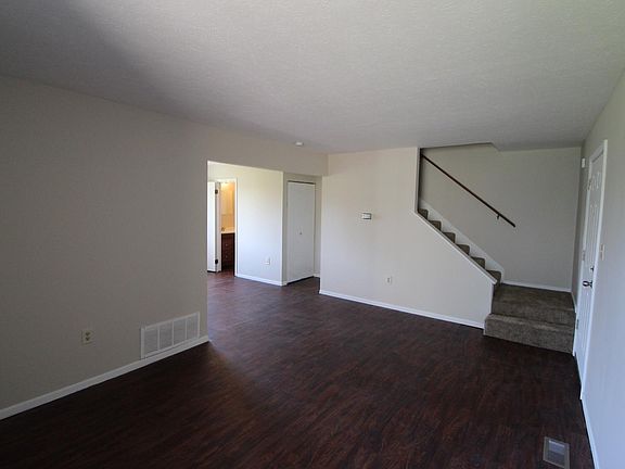 4th image of 5639 Chatford Dr