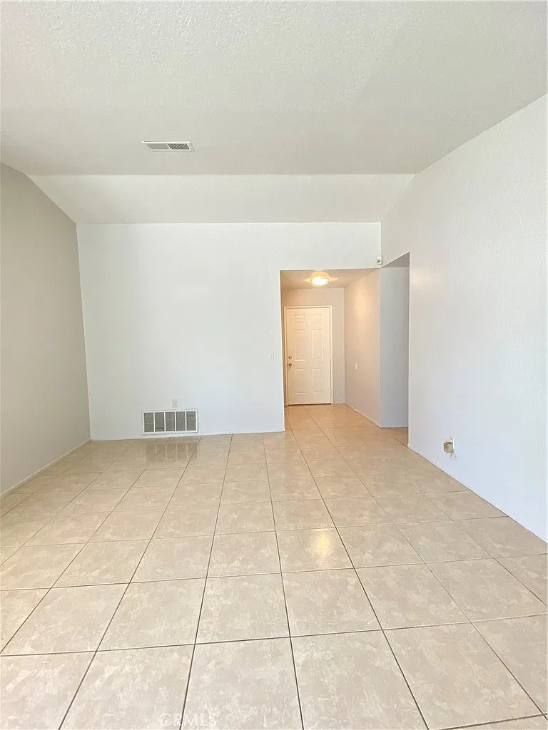 Building Photo - 14663 Rio Grande Dr