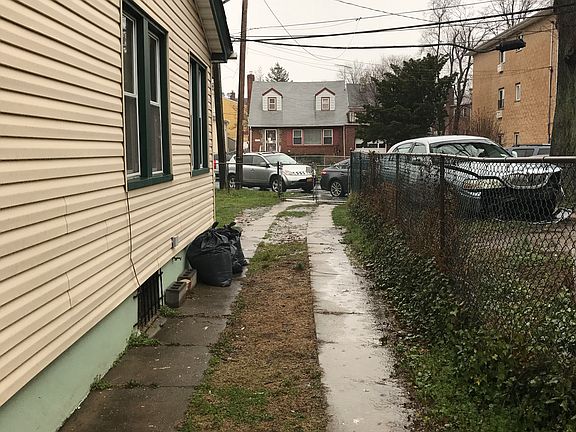 3rd image of 9314 197th St