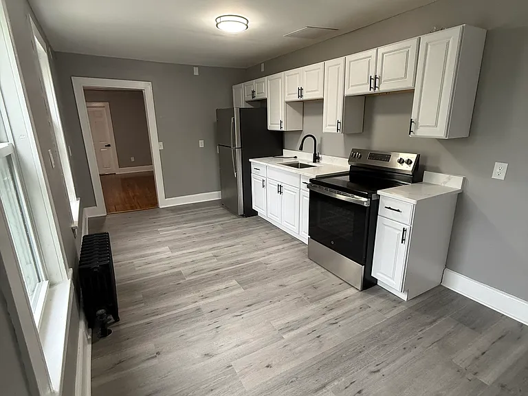 266 Linden St #2 — Photo 24