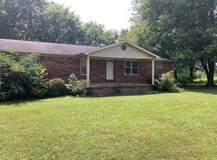 105 Mimosa Dr, Paris, TN 38242
