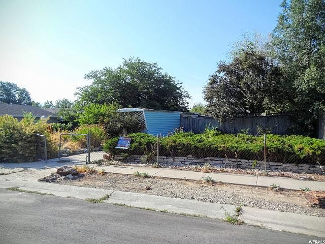 1st image of 3825 W Country Squire Dr
