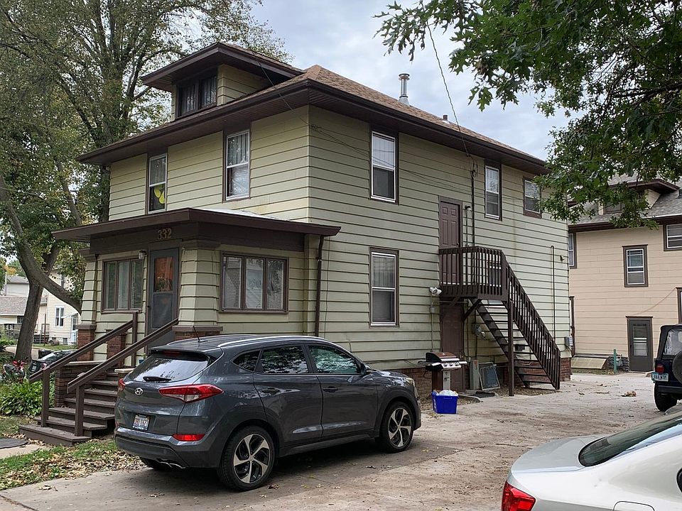 2nd image of 332 N Van Buren St