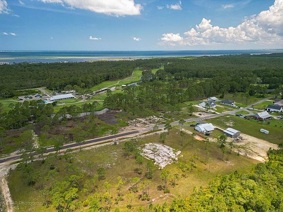 5th image of Plantation Dr