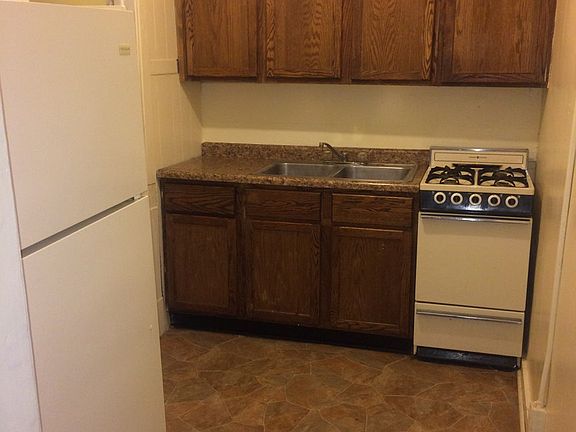 5th image of 2945 Dekalb St APT 11