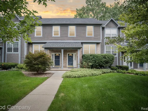 254 Lyn Anne Ct, Ann Arbor, MI 48103