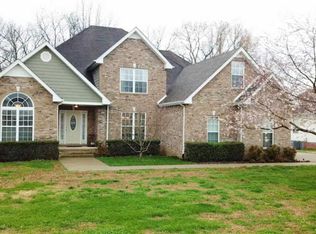 822 Fire Break Dr, Clarksville, TN 37040