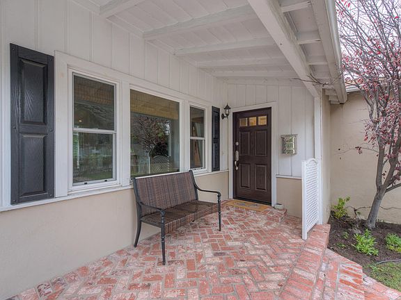 4th image of 4221 Sunnyslope Ave