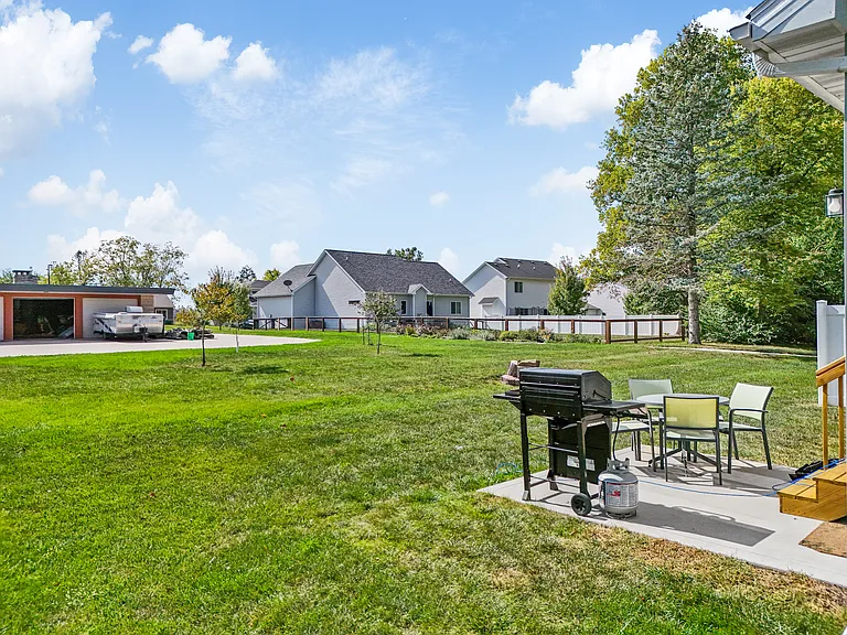 3724 Marigold Dr — Photo 34