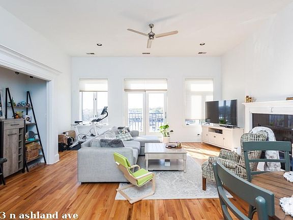 3rd image of 3013 N Ashland Ave #1823