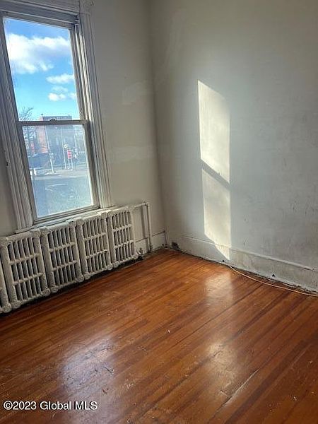 5th image of 68 Quail Street