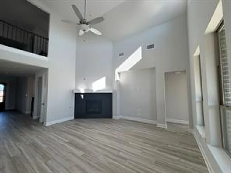 509 Wexford Dr — Photo 14