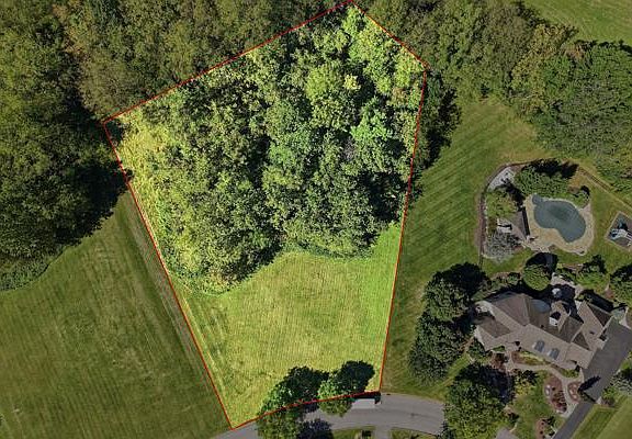 2nd image of 3605 Manor Rd