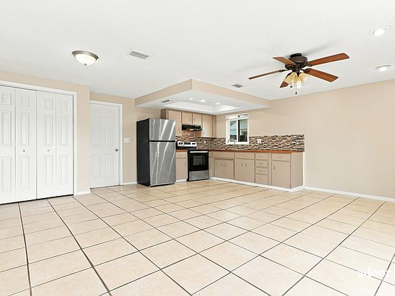 4th image of 6345 Aberdeen Ave
