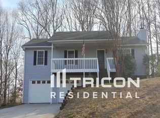 93 Landing Ln, Powder Springs, GA 30127