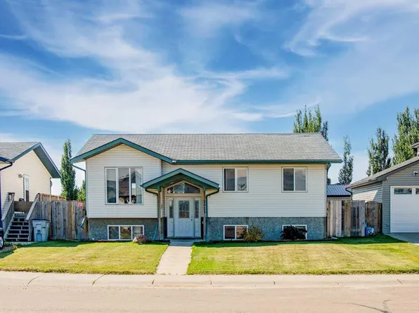 2521 N 11th Ave, Wainwright, AB T9W 1W2