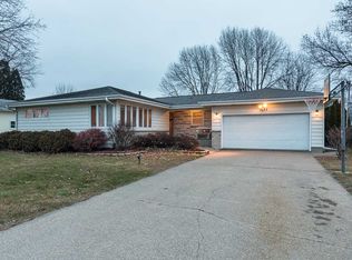 1632 25th Ave S, Clinton, IA 52732