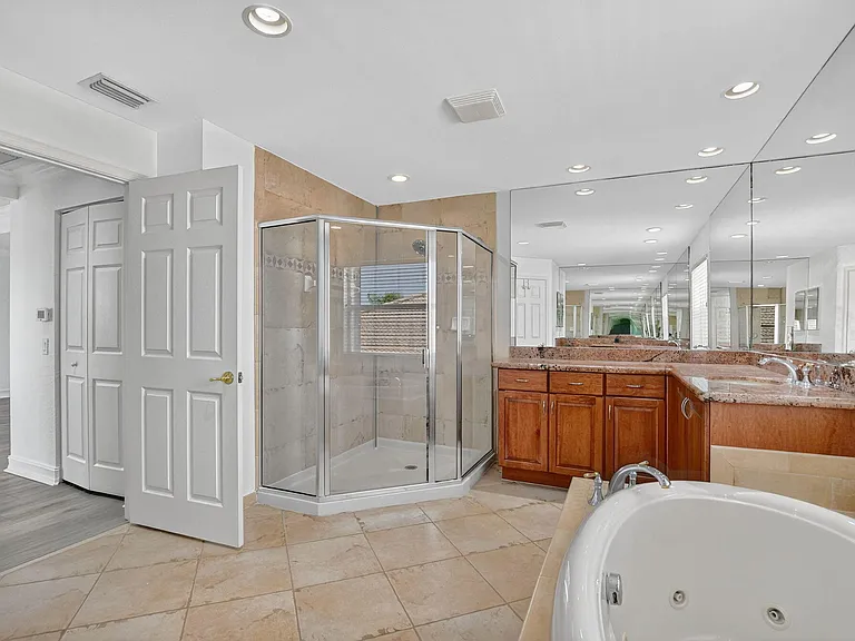 8326 Emerald Winds Cir — Photo 34