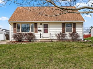 2316 Deborah Dr SW, Cedar Rapids, IA 52404