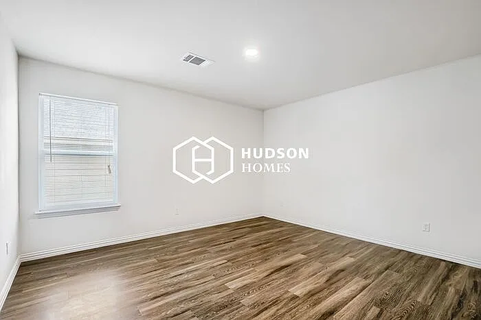 518 S Knob St #B — Photo 8