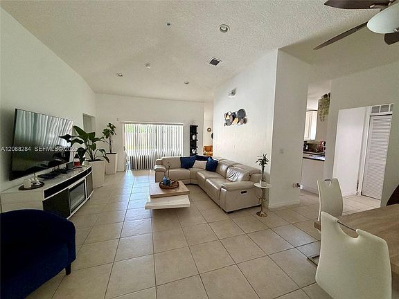 3rd image of 1735 NE 36th Ave