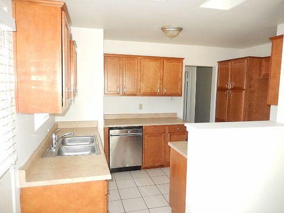 4th image of 10351 Park Ave