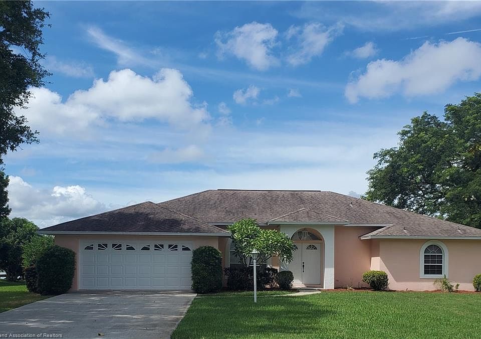 1st image of 46 Meadowlake Cir S