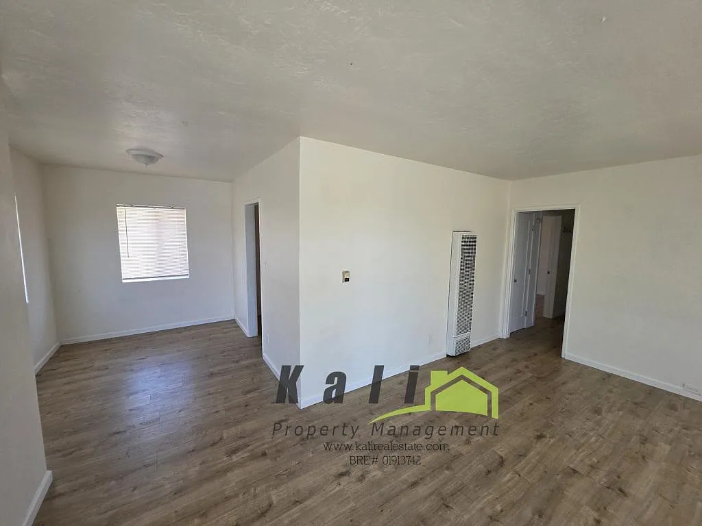 2141 Flintridge Dr — Photo 4