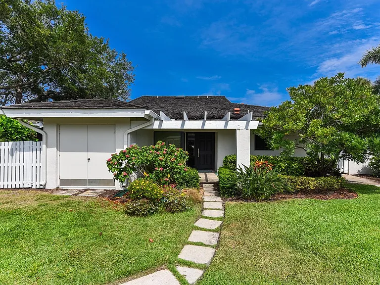 3718 Freshwater Dr — Photo 18