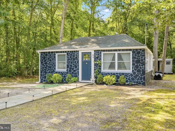84 Lighthouse Dr, Waretown, NJ 08758