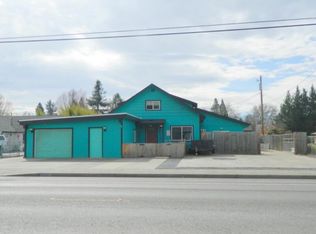 1117 SW Bridge St, Grants Pass, OR 97526