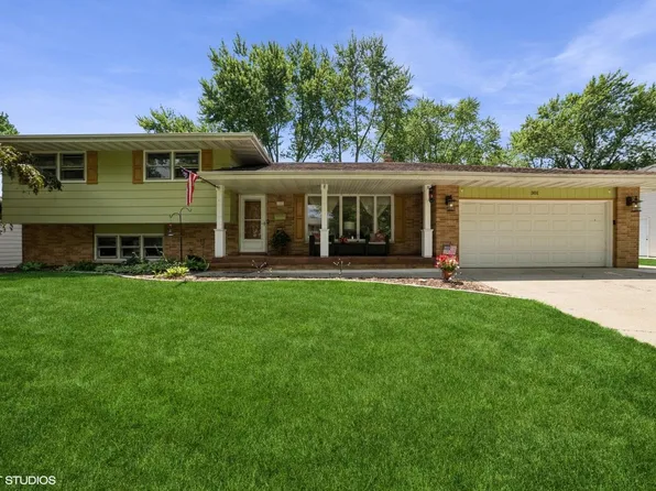 301 Michele Ave, Crown Point, IN 46307