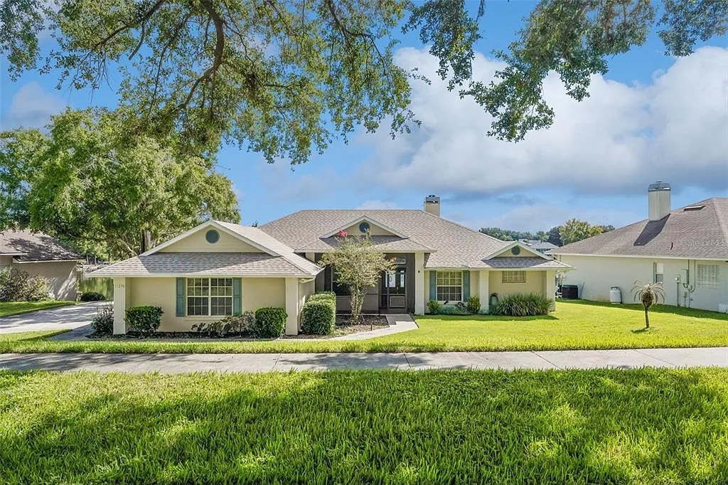 4 bed, 4.0 bath, 2068 sqft, $2,600 — Photo 1