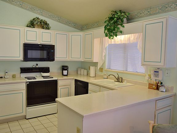 5th image of 10652 W Runion Dr