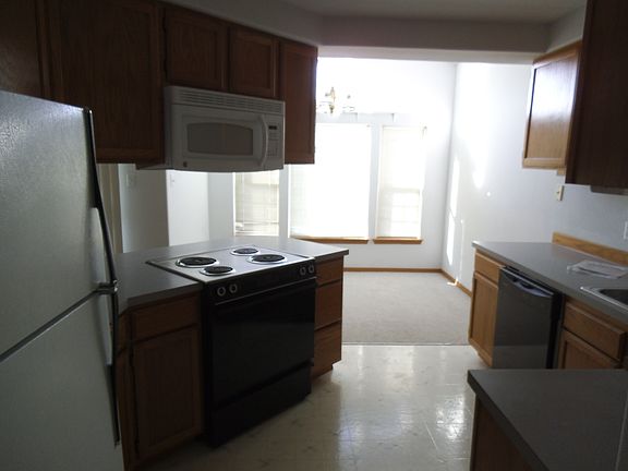 2nd image of 660 Rose St N APT 12