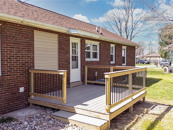 5th image of 214 Walnut Dr