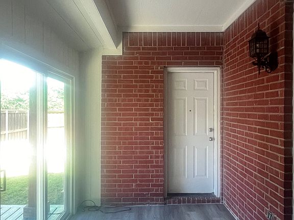 3rd image of 7470 Danbridge Ln