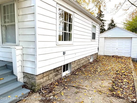 2nd image of 1218 Park View Ave