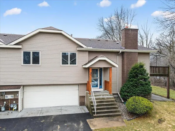 7043 Polaris Ln N, Maple Grove, MN 55311