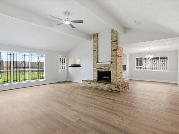 3rd image of 3535 Hombly Rd