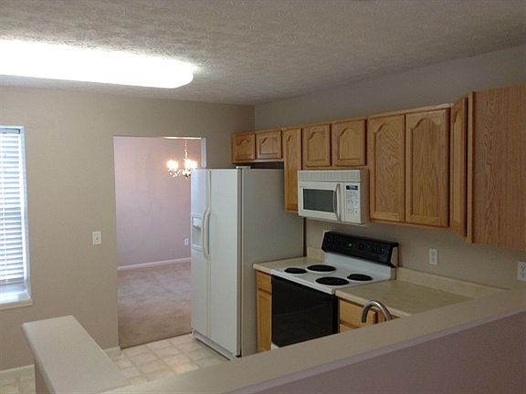 5th image of 5032 Country Park Dr