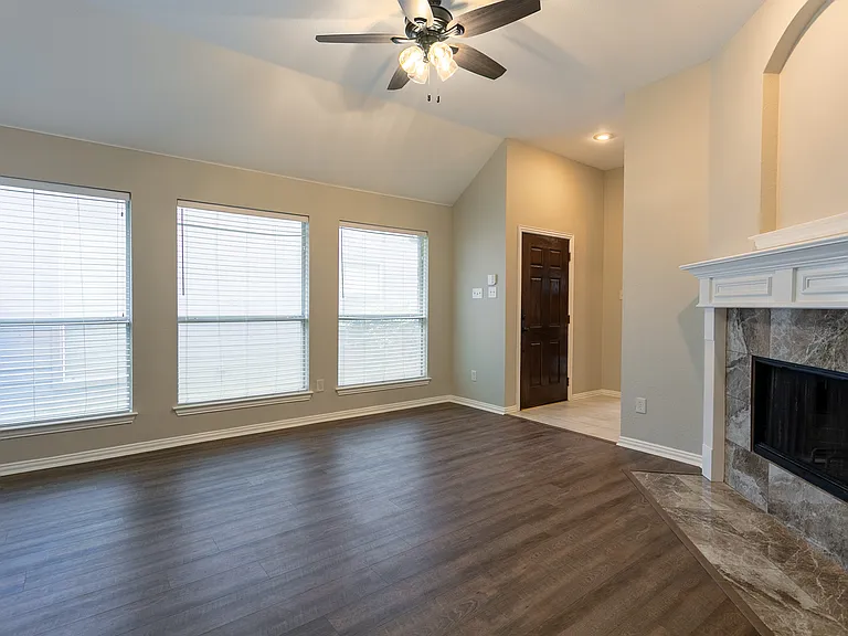 11520 Gloriosa Dr — Photo 8
